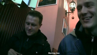 Русские парни ебут казашку в чулках с двух сторон